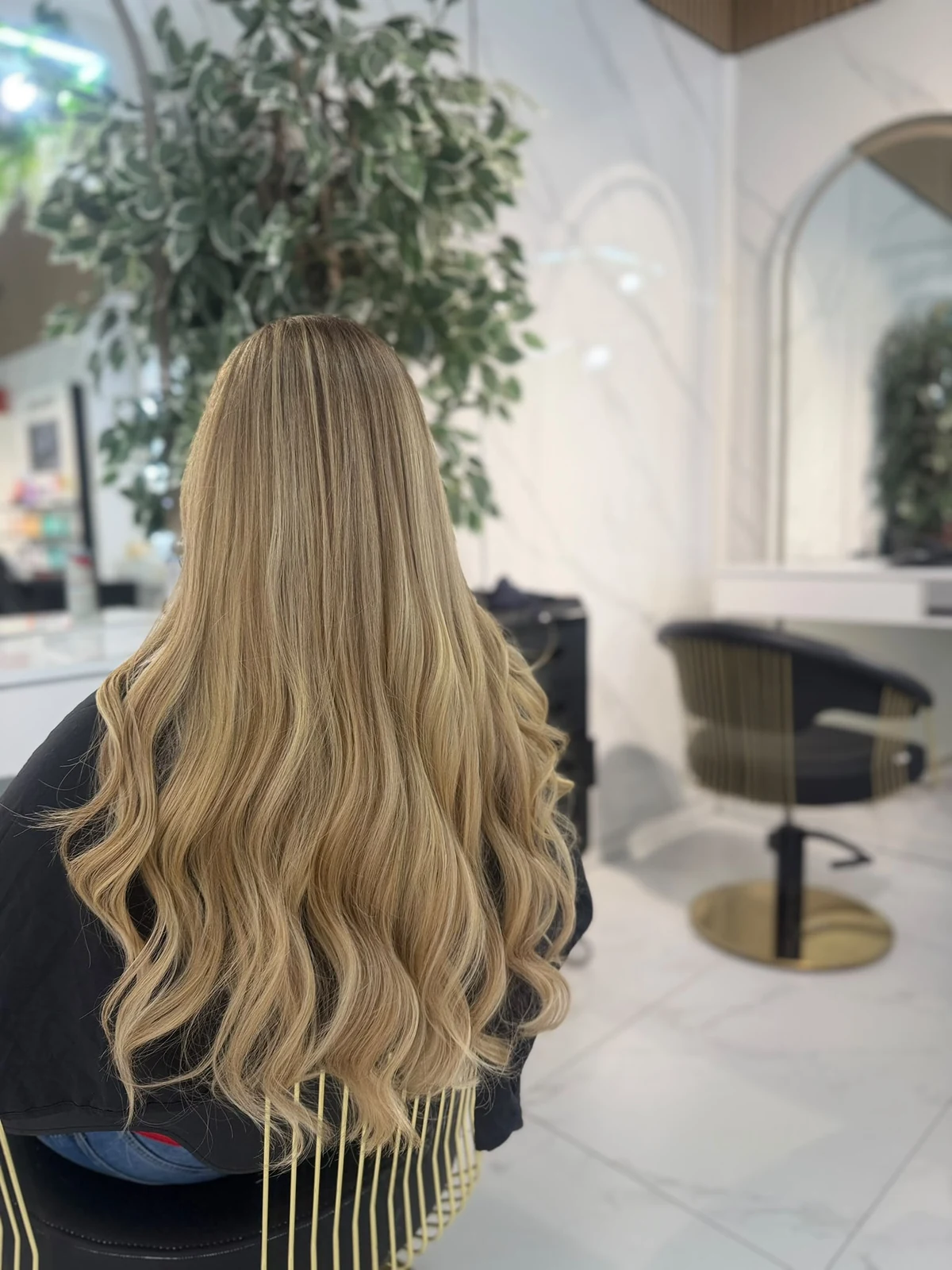 Signature Balayage & Babylights bei Glow & Glam Wien